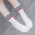 Frühlingsmode Baumwolle Sport Plain Weiß Teen Junge Mädchen Tube Schule Baumwollsocken